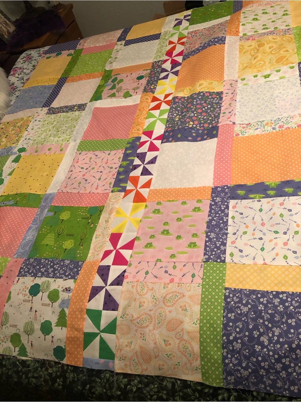 ONE OF A KIND- HANDCRAFTED Handcraft Quilt - Pastel Multicolor “Picnic” Theme - Picture 4 of 7